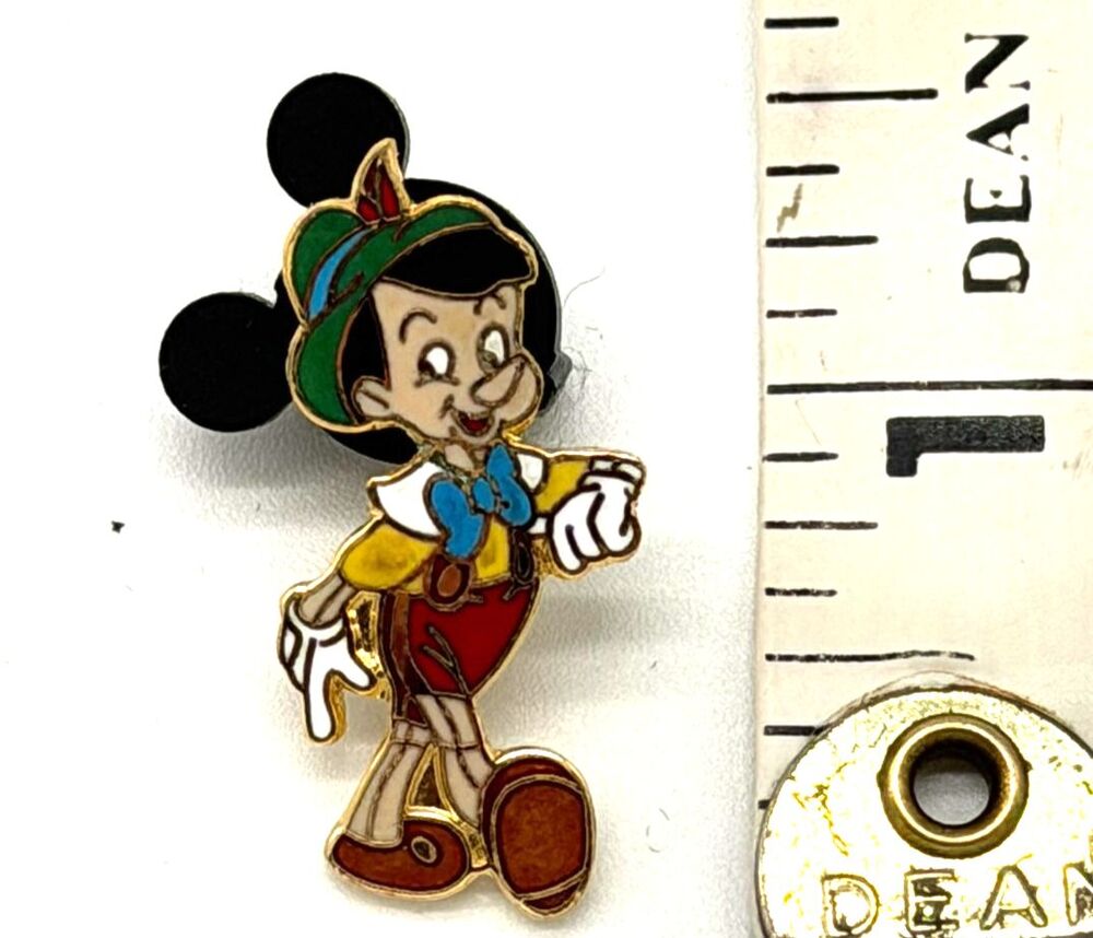 DISNEY Pin Pinocchio Walking Core Character Series Walt Disney World 2000